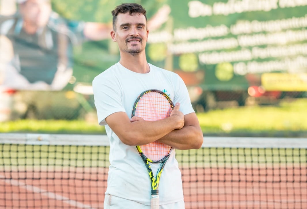 Tennisunterricht für Junioren und Erwachsene in Basel